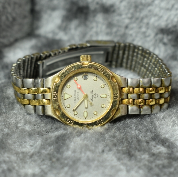 Vintage Two-Tone Bulova Marine Star Watch w/ Calendar - Picture 13 of 13